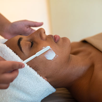 sessão de spa com Limpeza de Pele Profunda