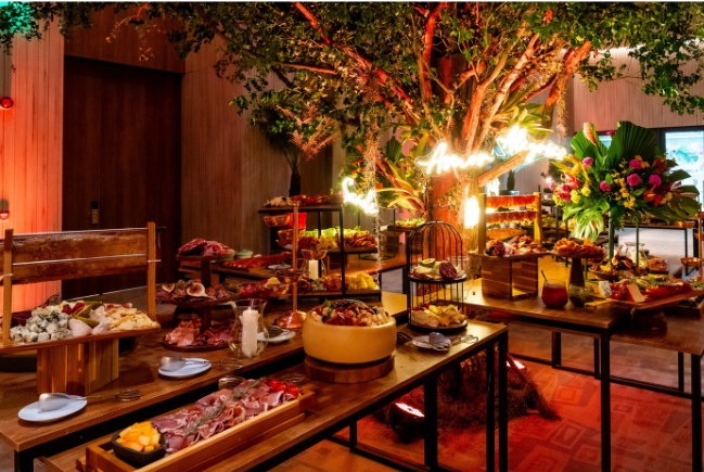 mesa de frios da festa de ano novo do réveillon do Grand Hyatt são paulo